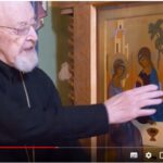 Vater Dimitri erklärt die Pfingstikone von Andrei Rubljow