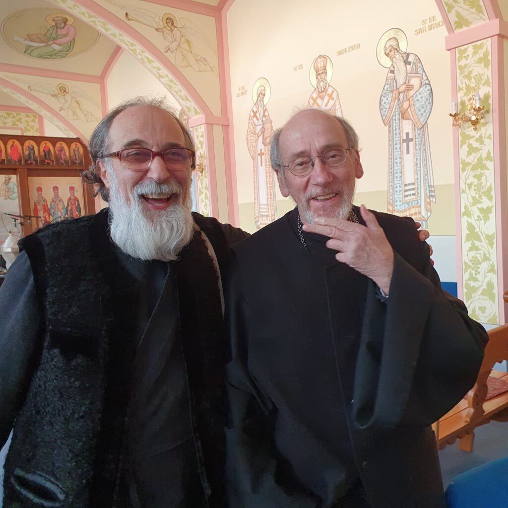 DOM-Vorstand: Der Vorsitzende Erzpriester Stefan Anghel mit Stellvertreter Priester Georg Poloczek